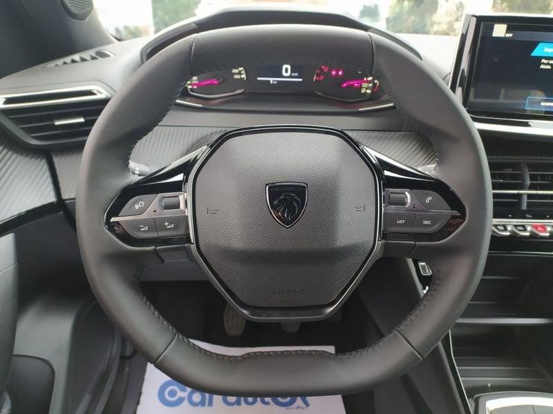 Peugeot 2008 100 Style NAVIGAT Zero Interessi
