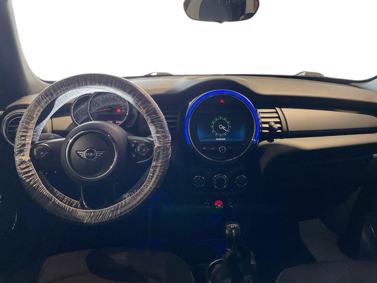 MINI Mini IV F55 2018 5p - Mini 5p 1.5 Cooper D Boost