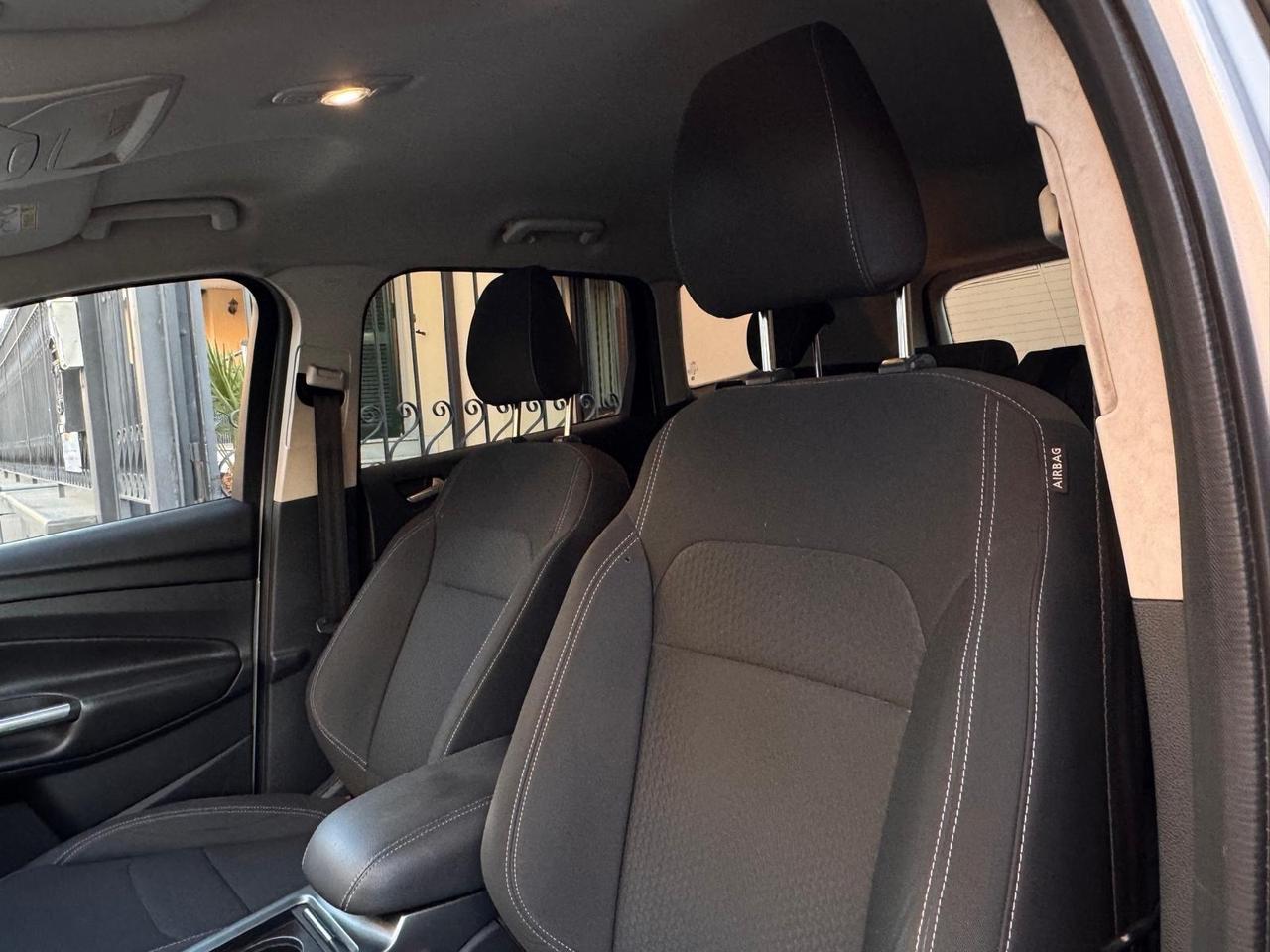 Ford Kuga 2.0 TDCI 120 CV S&S 2WD Powershift Business
