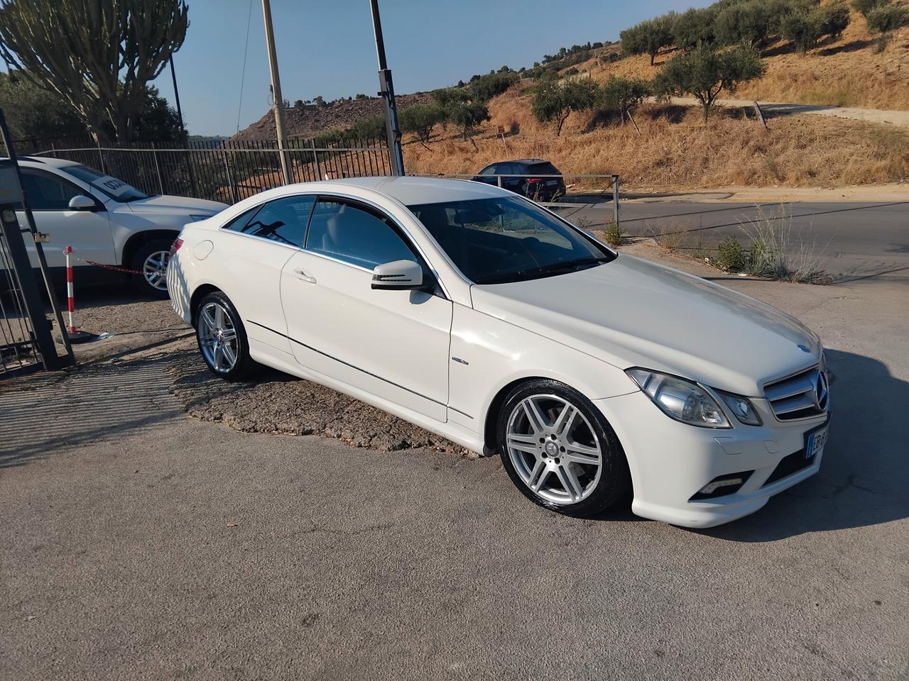 Mercedes-benz E 350 CDI Coupé BlueEFFICIENCY Avantgarde