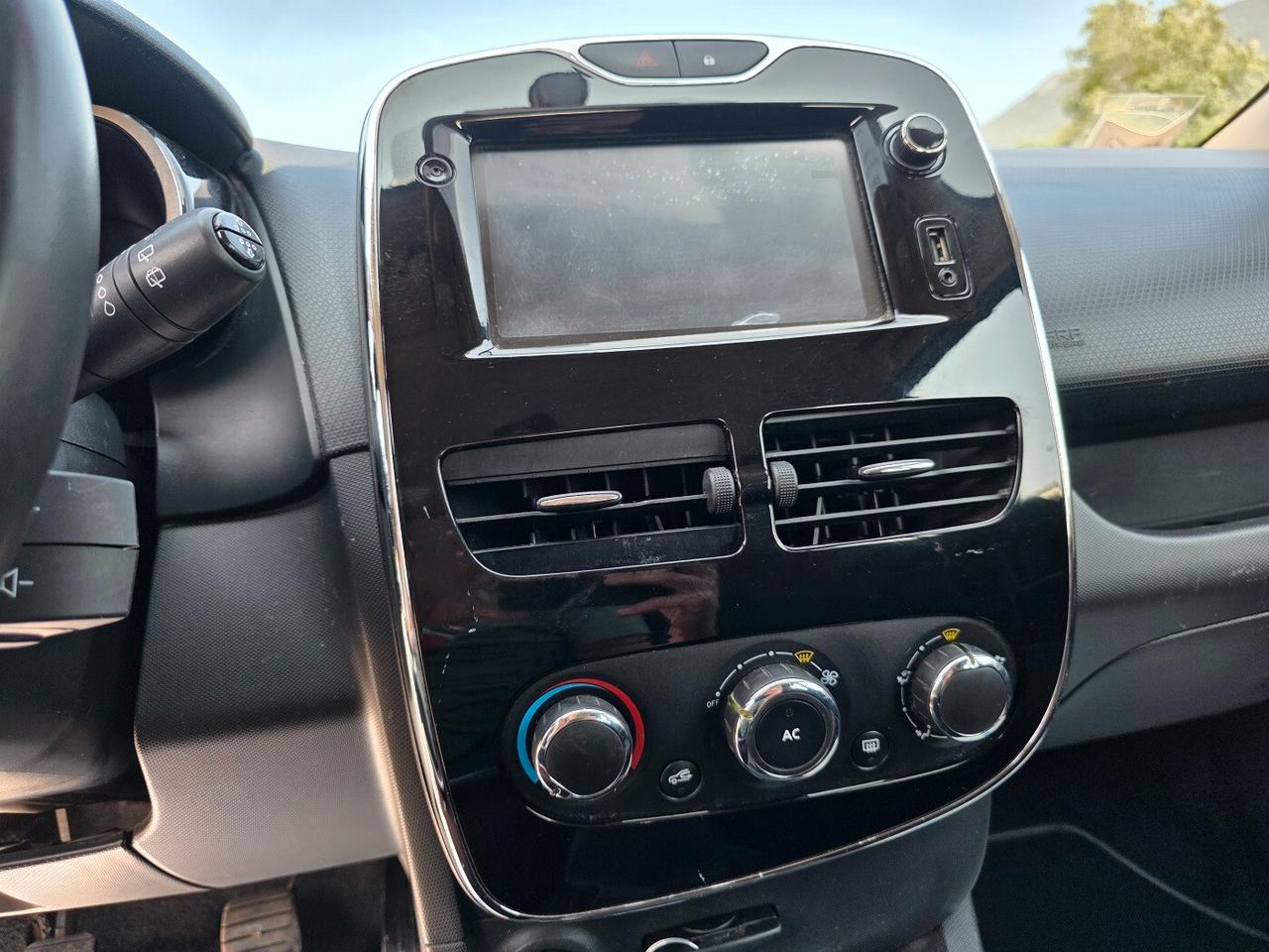 Renault Clio 1.5 dCi NEOPATENTATI