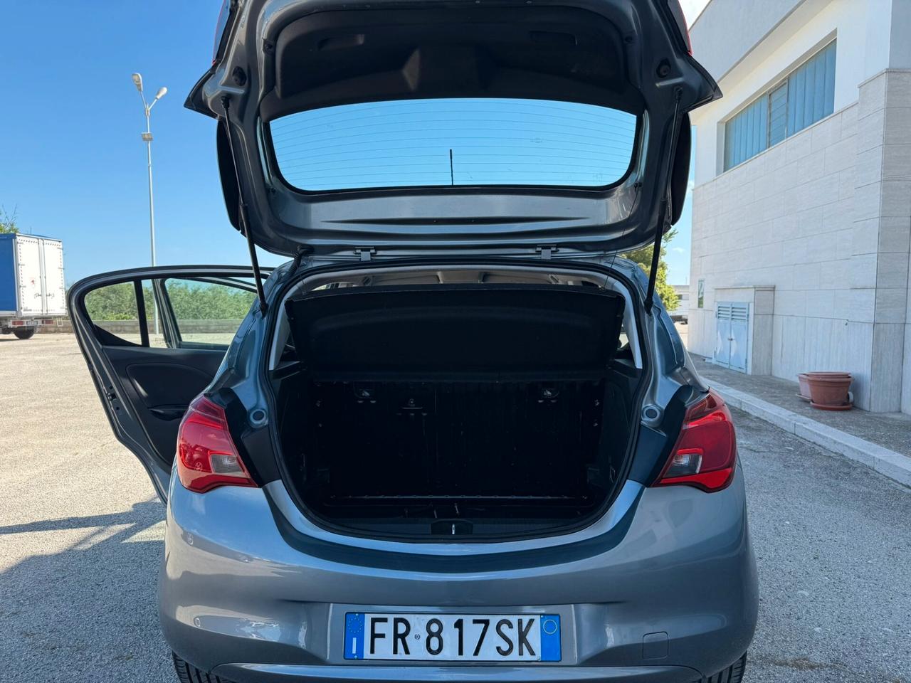 Opel Corsa 1.2 Advance 70 CV 5/P
