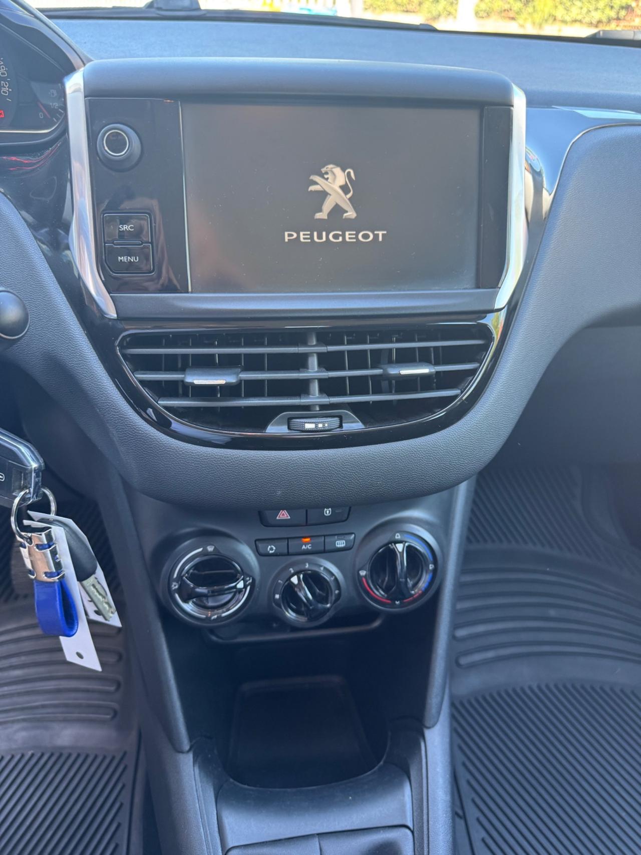 Peugeot 208 1.4 HDi 68 CV 5 porte Allure