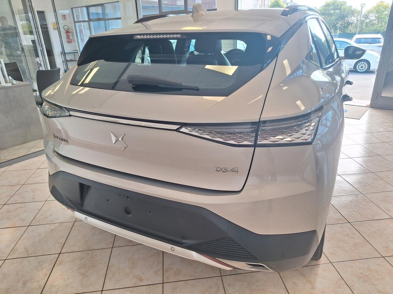 Ds DS4 4 E-Tense 225 Cross Trocadero