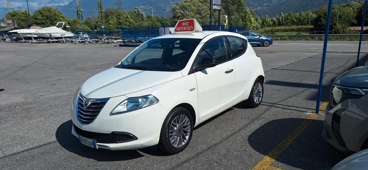 Lancia Ypsilon 1.2 69 CV 5 porte Gold