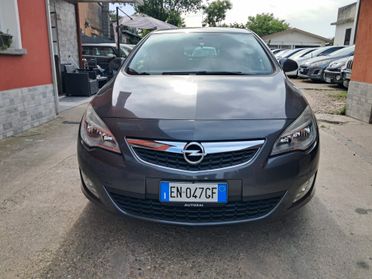 Opel Astra 1.4 Turbo 140CV 5 porte Cosmo benzina