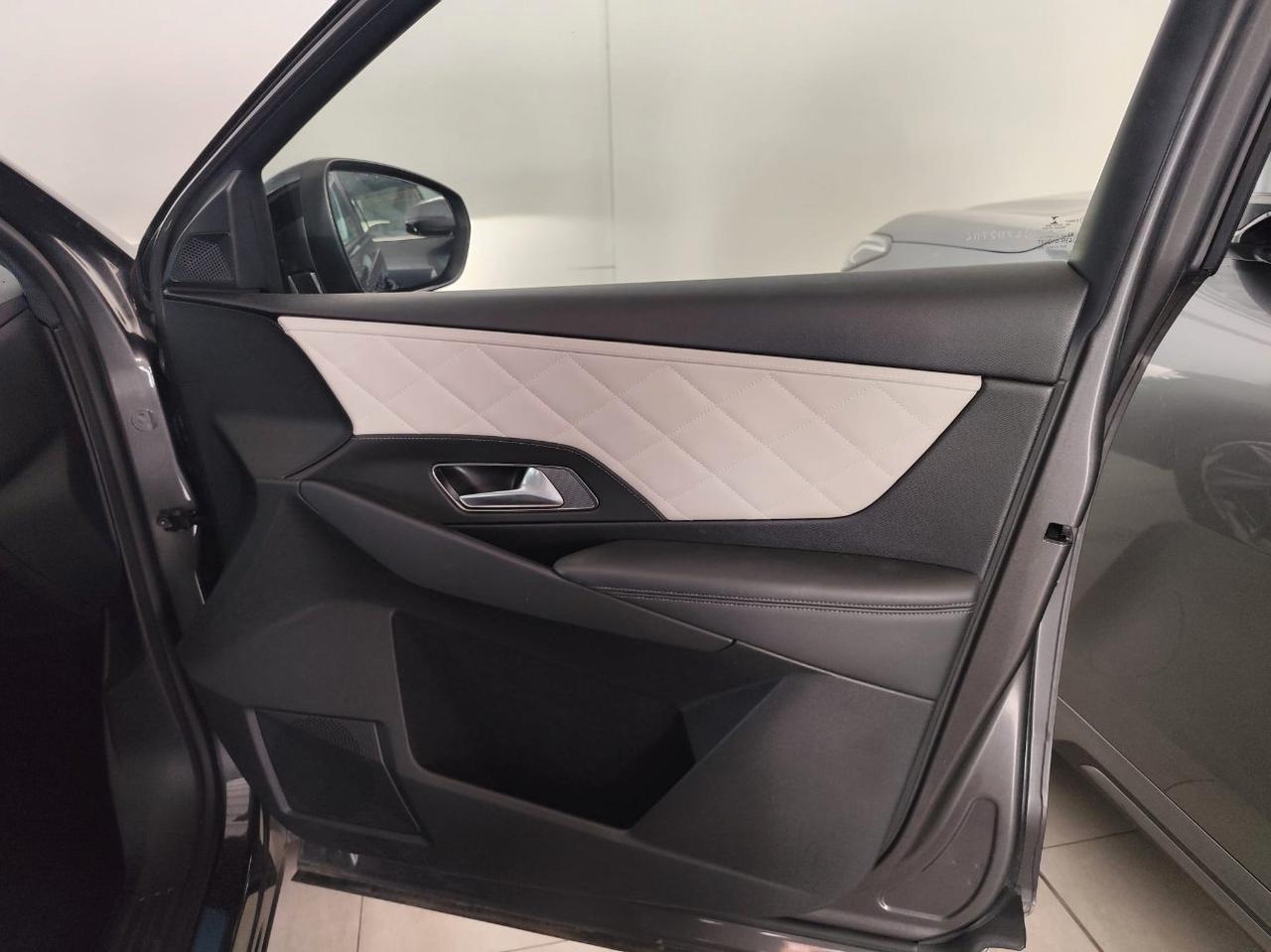 DS Automobiles 7 Ibrida Plug-in