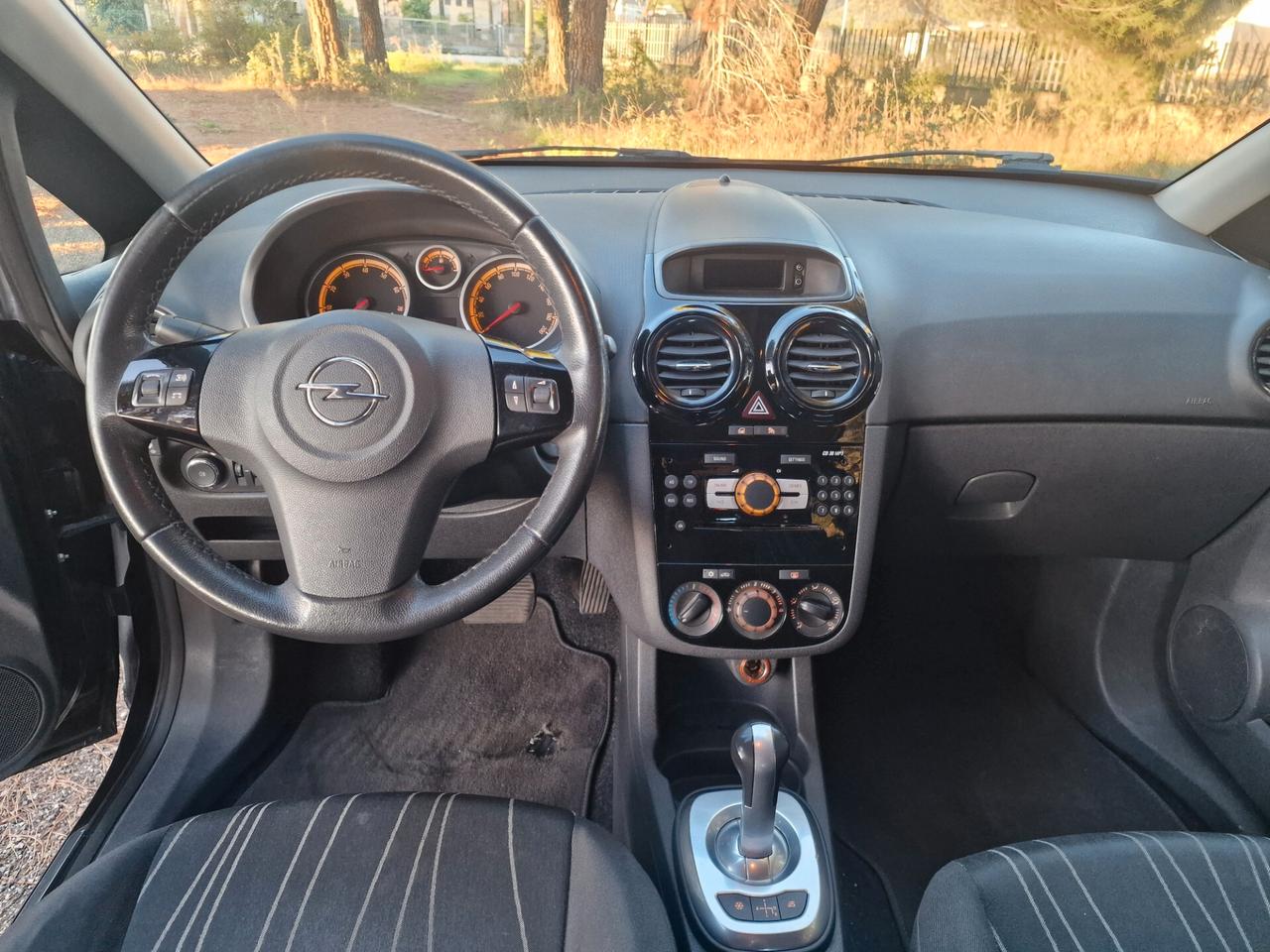 Opel Corsa 1.2 80CV 3 porte GPL-TECH Edition automatico