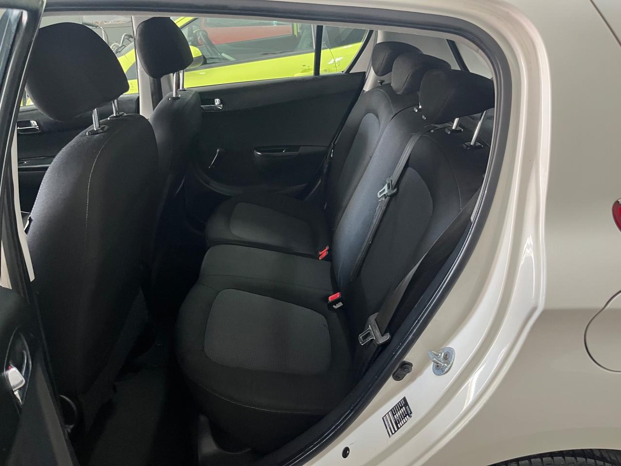 Hyundai i20 1.4 CRDi 5p. Tagliandata 12