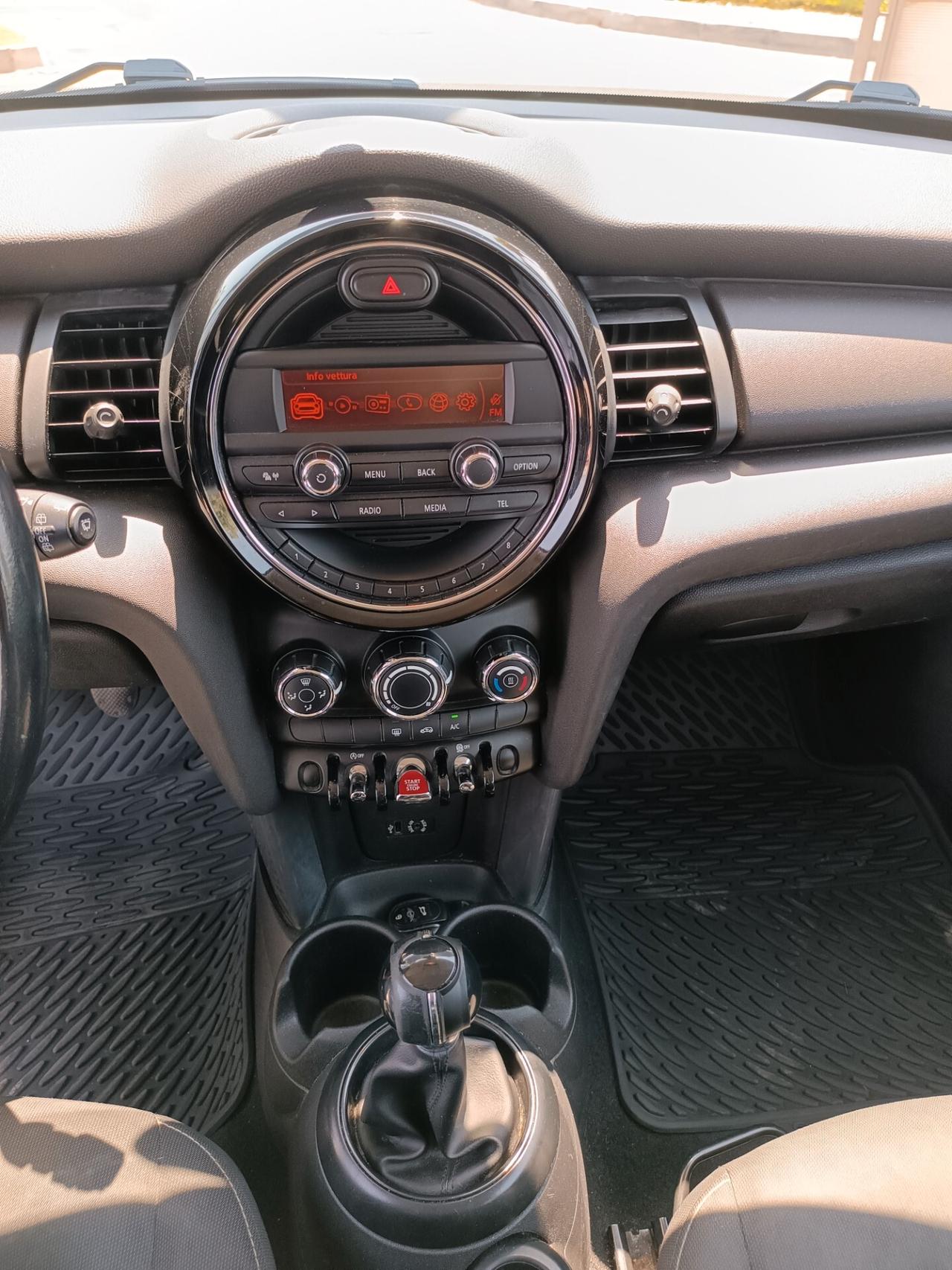 Mini Cooper One D 2015