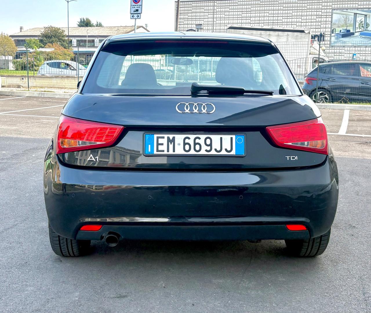 Audi A1 1.6 TDI 90cv si neo patentati non paga bollo