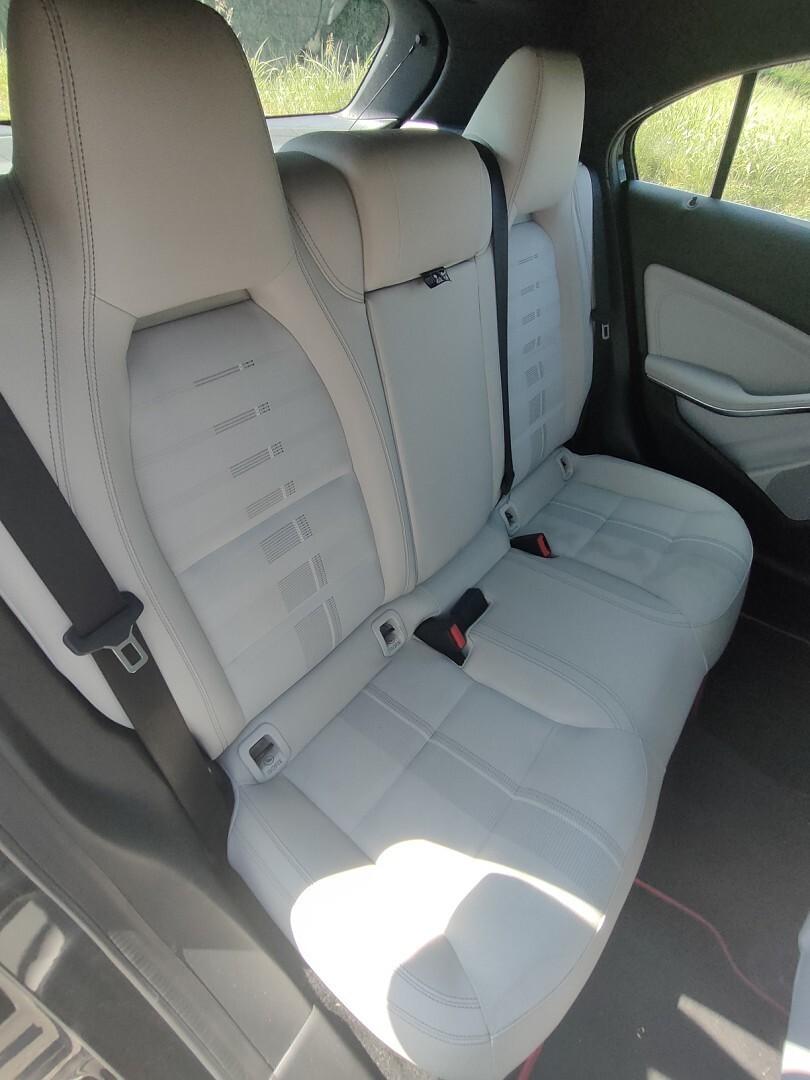 MERCEDES BENZ Classe A 180 automatica 110cv