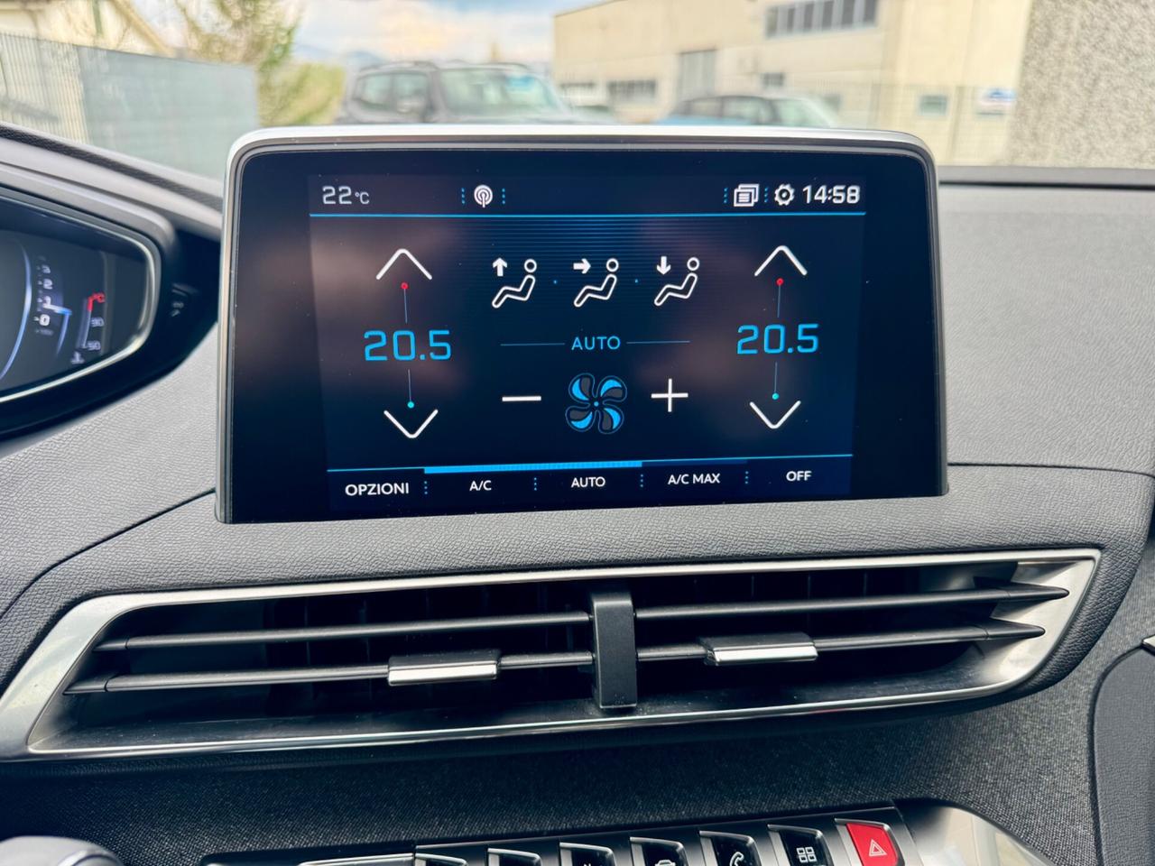 Peugeot 3008 BlueHDi 130 S&S EAT8 Allure