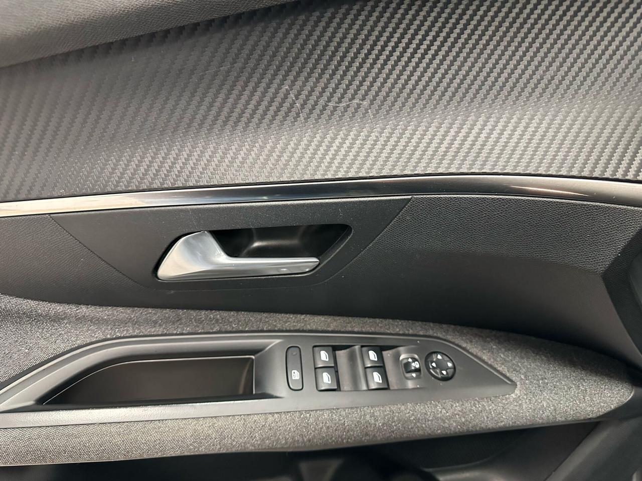 Peugeot 3008 BlueHDi 130 S&S EAT8 Active Business
