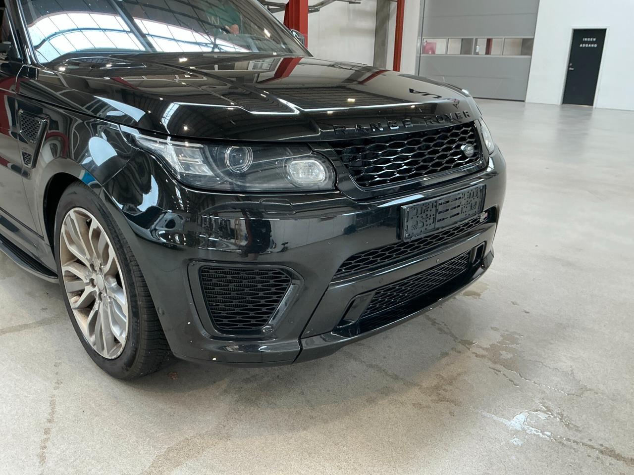 Land Rover Range Sport 5.0 V8 Supercharged 550 CV SVR
