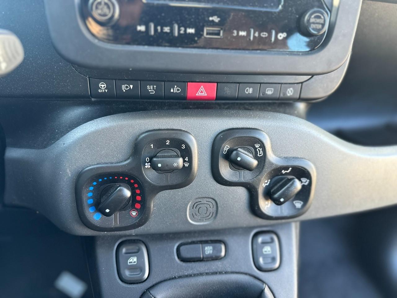 FIAT Panda III 2021 - Panda 1.0 firefly hybrid City Life s&s 70cv 5p.ti