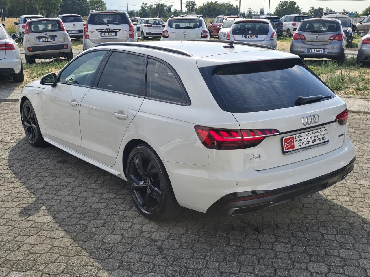 Audi A4 Avant 40 TDI quattro S tronic S line|BLACK LINE