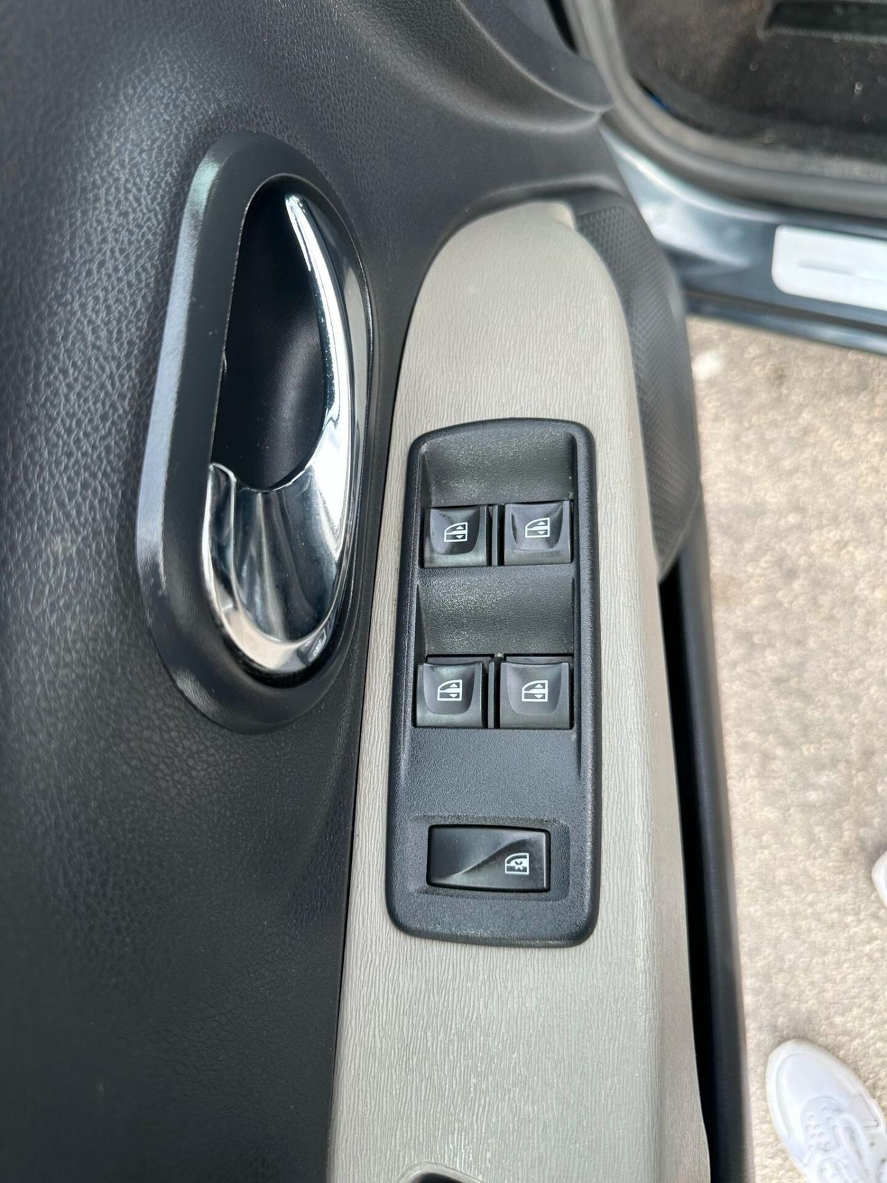 Dacia Lodgy 1.6 100CV Start&Stop GPL 5 posti SS Ambiance Family