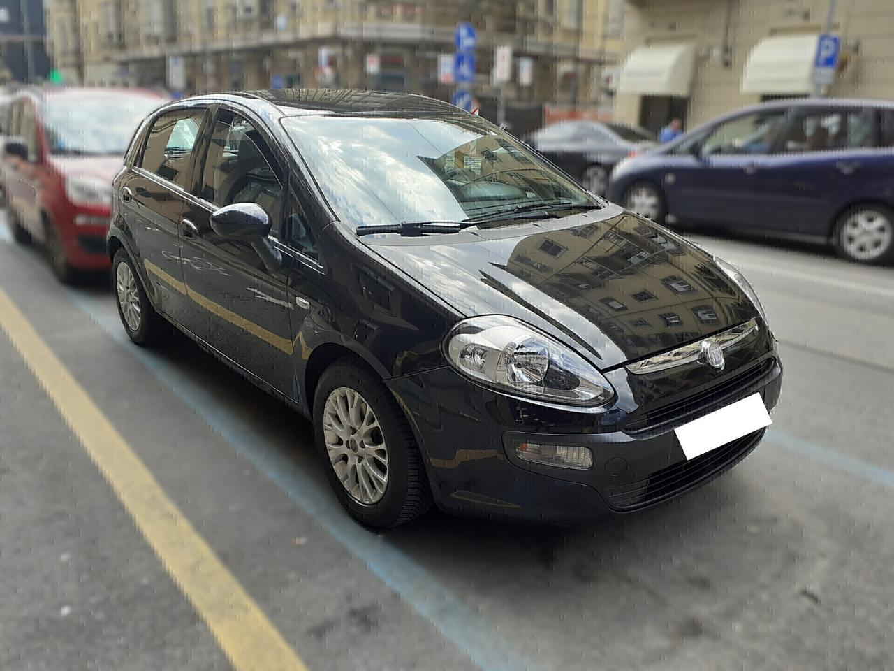 Fiat Punto Evo - FATTO MOTORE NUOVO -FINO A 2 ANNI DI GARANZIA