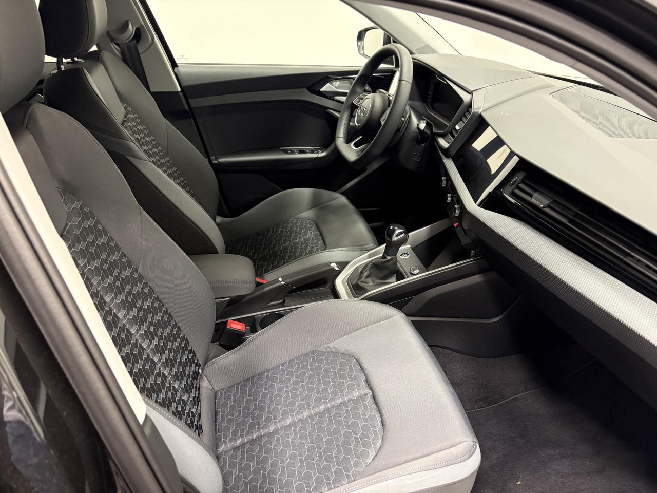 AUDI A1 SPORTBACK 30 TFSI S-TRONIC S-LINE EDITION