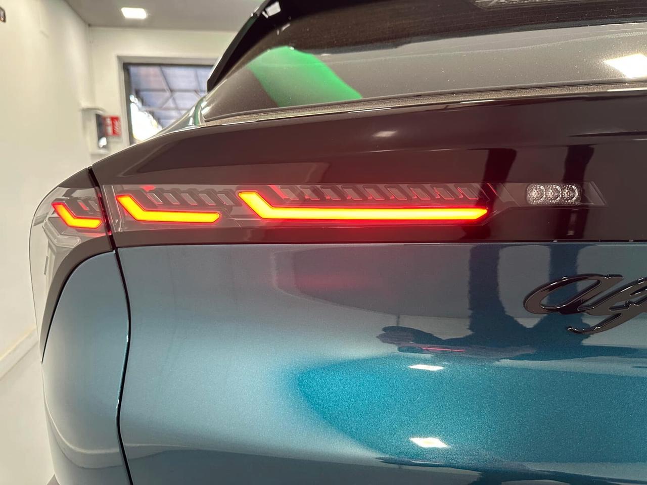 Alfa Romeo Junior 1.2 145 CV Hybrid eDCT6 Sprint