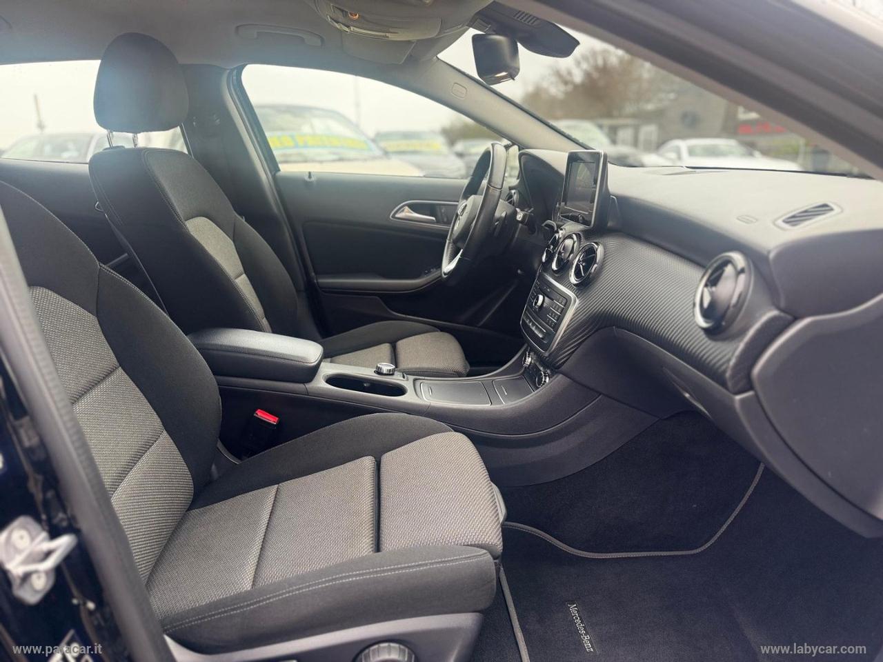 MERCEDES-BENZ GLA 180 Executive