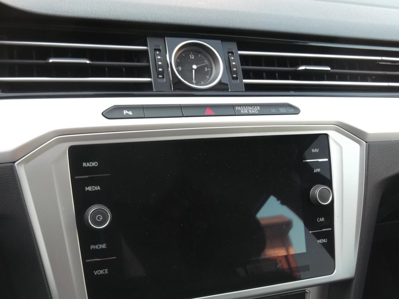 Volkswagen Passat Variant 2.0 TDI Business BlueMotion Tech. - 02