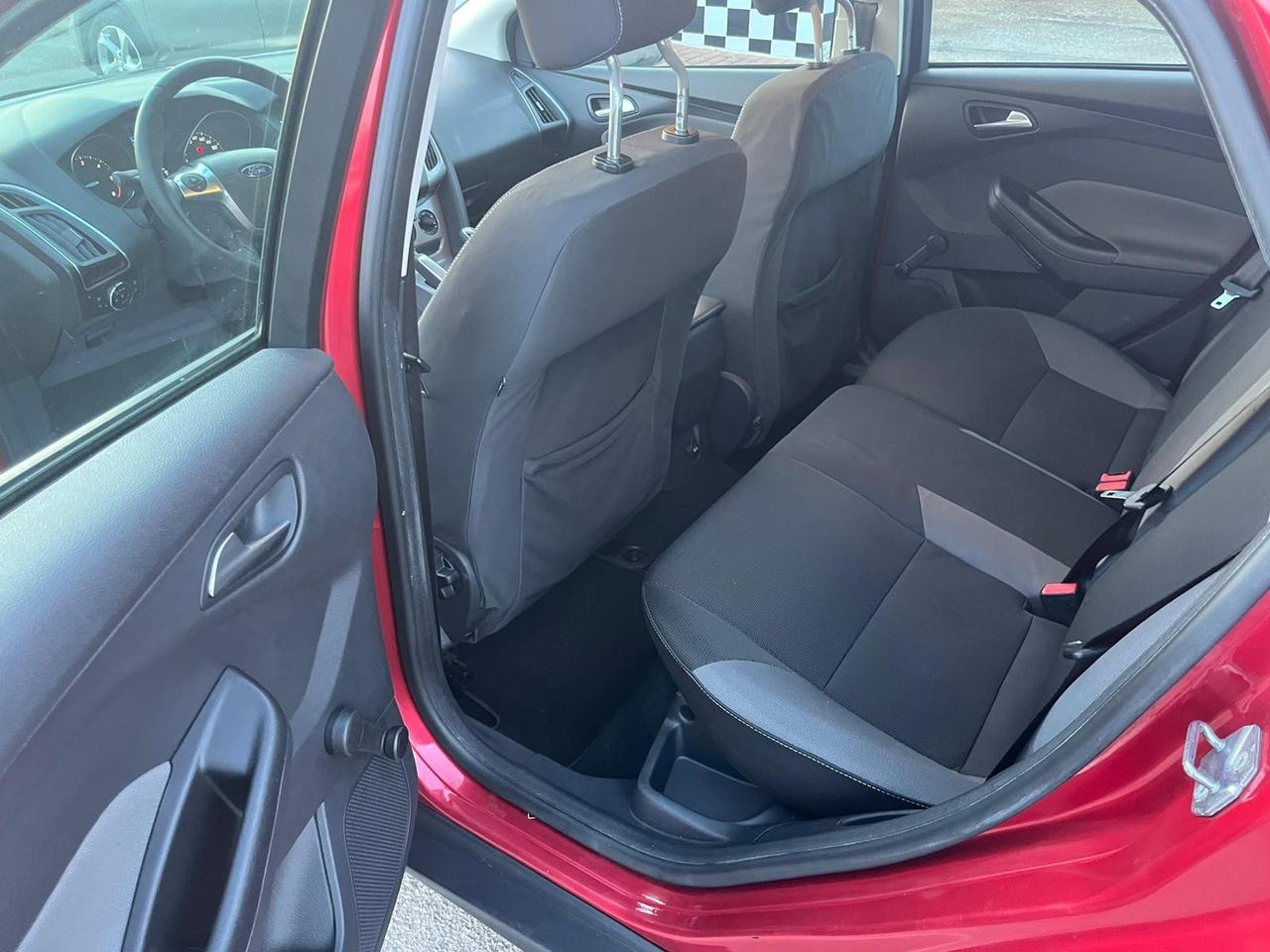Ford Focus 1.6 TDCi 115 CV Titanium Unipro 2012