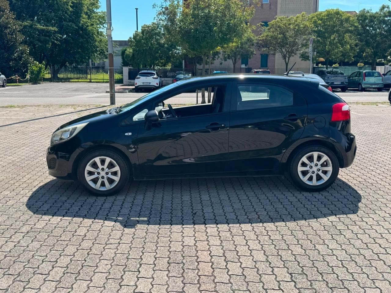 Kia Rio 1.1 CRDi 5 porte