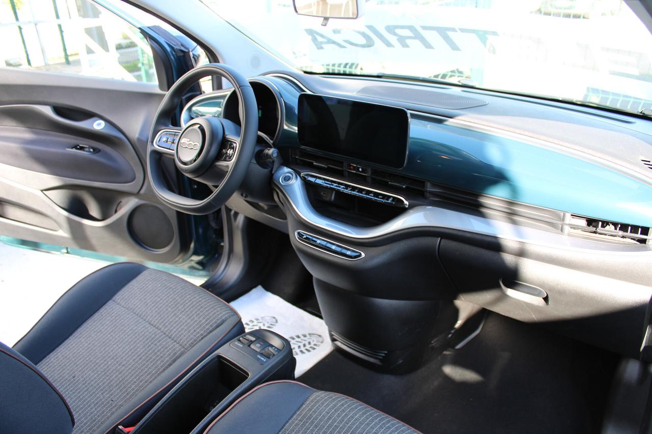 Fiat 500 500e Berlina 42 kWh Icon