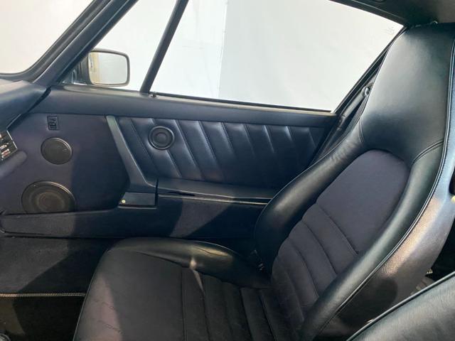 PORSCHE 911 Carrera 3.2 Coupé ASI- SERVICE BOOK