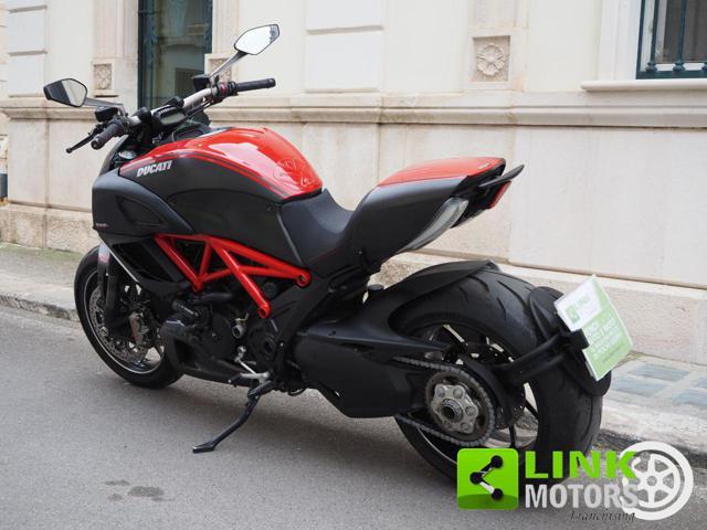 DUCATI Diavel Red Carbon