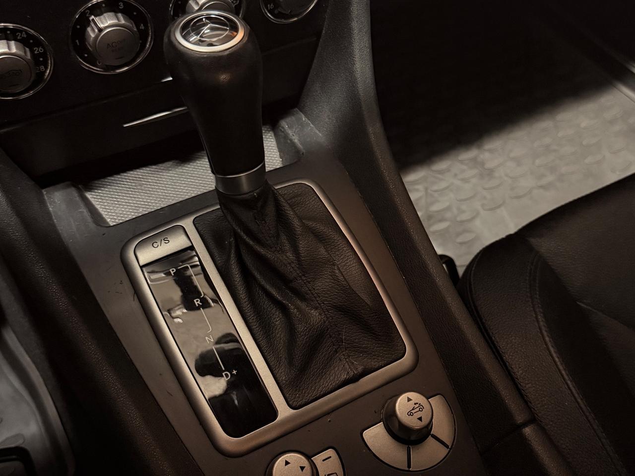 MERCEDES BENZ SLK 200 AMG ISCRITTA ASI IN CONDIZIONI DA VETRINA.
