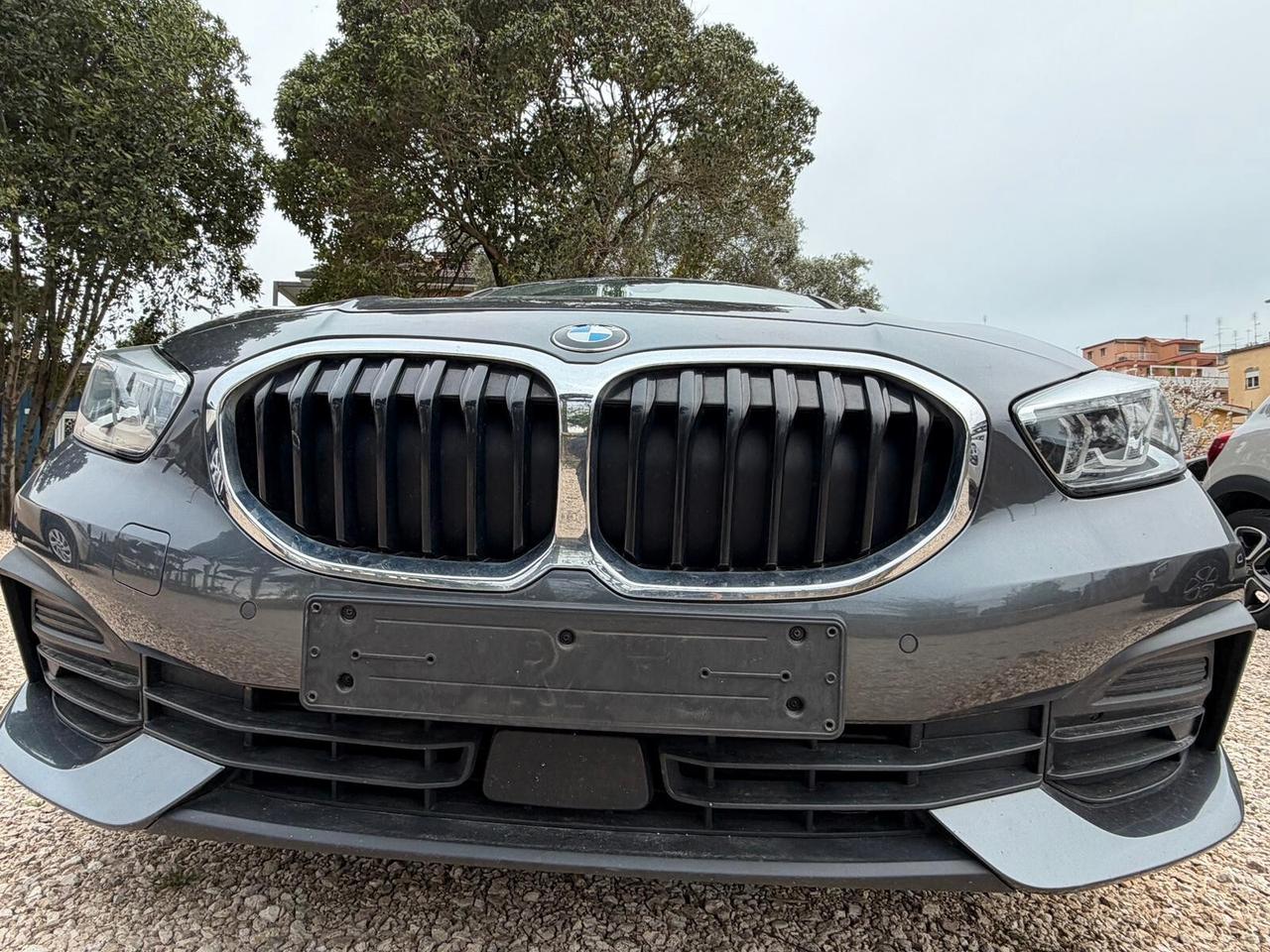 Bmw 116 116d 5p. Advantage
