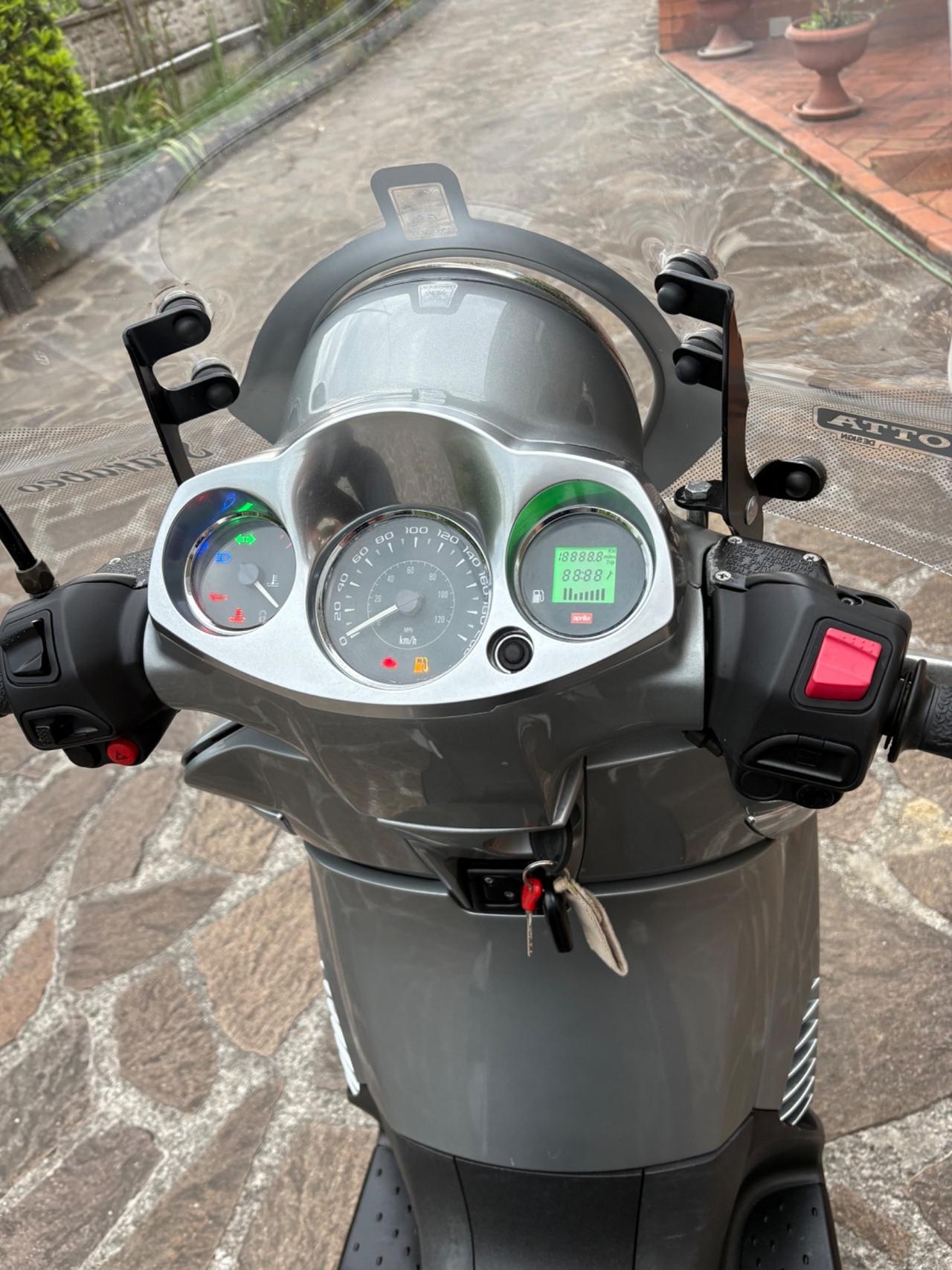 Aprilia Scarabeo 400