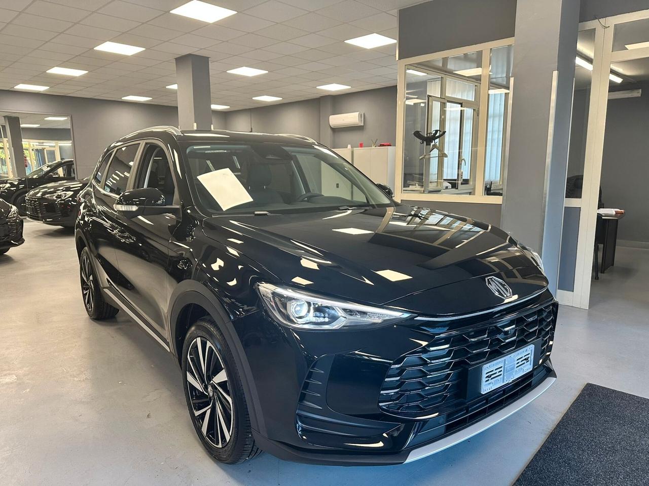 Mg ZS Hybrid+ Luxury SENZA VINCOLI