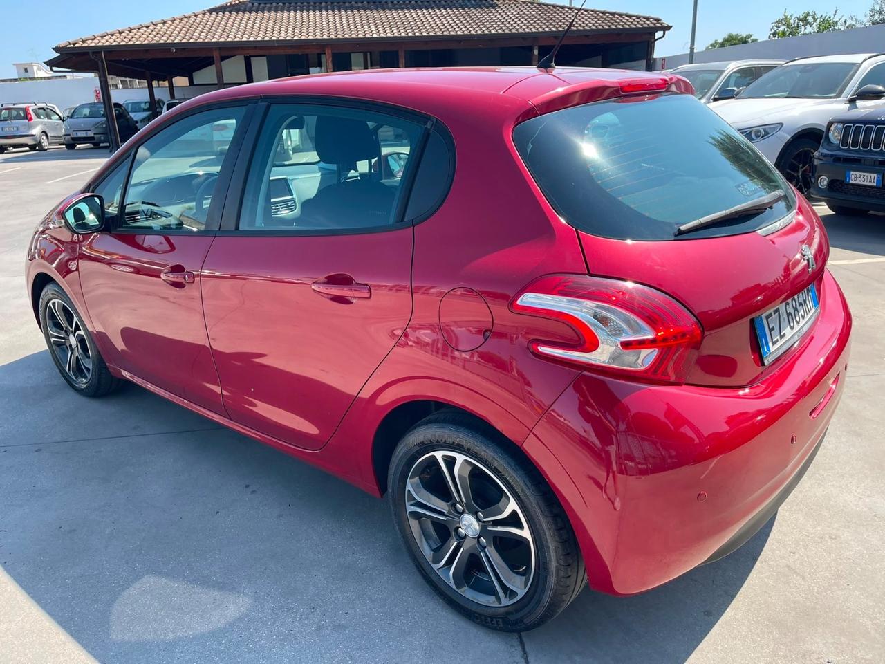 Peugeot 208 1.2 2015 100 mila km