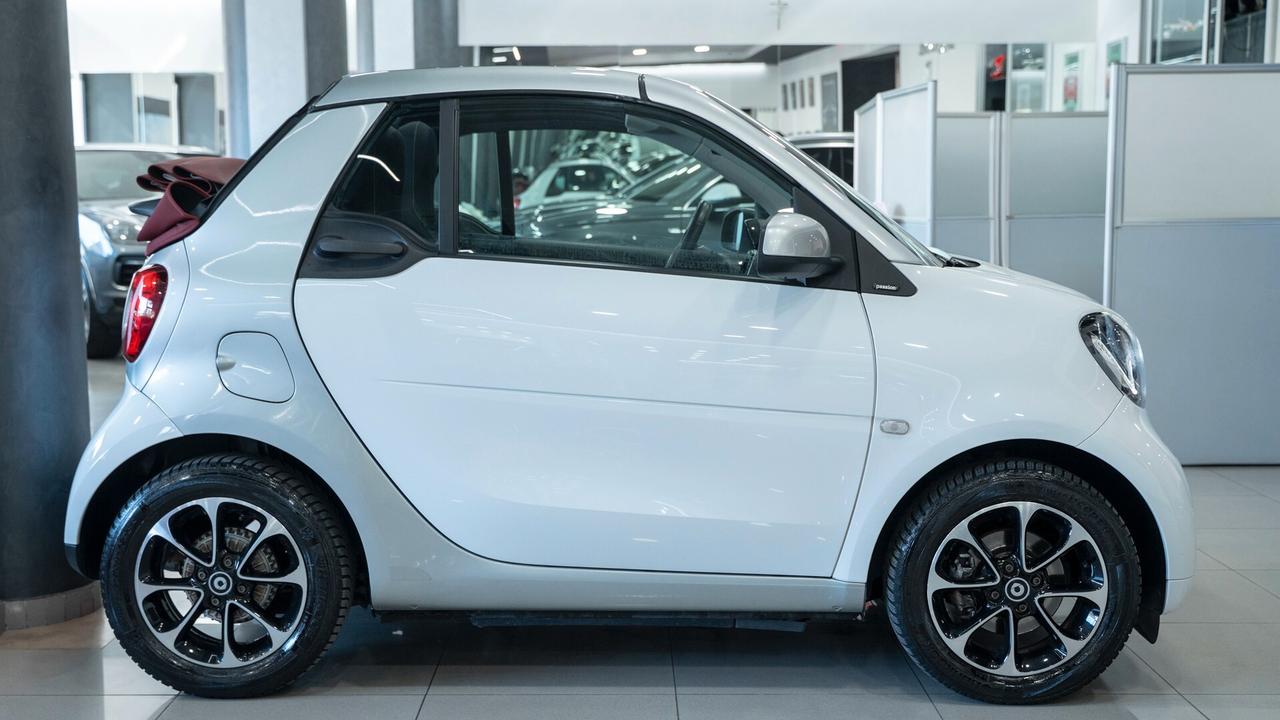 Smart ForTwo CABRIO 0.9 T 90 CV PASSION AUTO NAVI LED FULL OPTIONAL