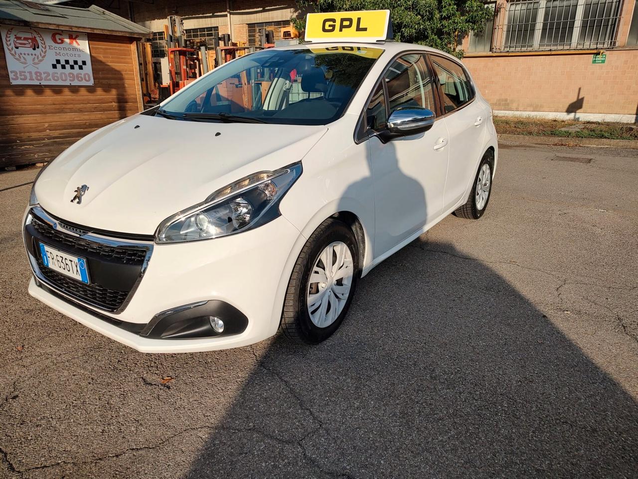 Peugeot 208 PureTech 82 5p. GPL Allure, BENZINA\GPL, OK NEOPATENTATI, GARANZIA L.12 MESI