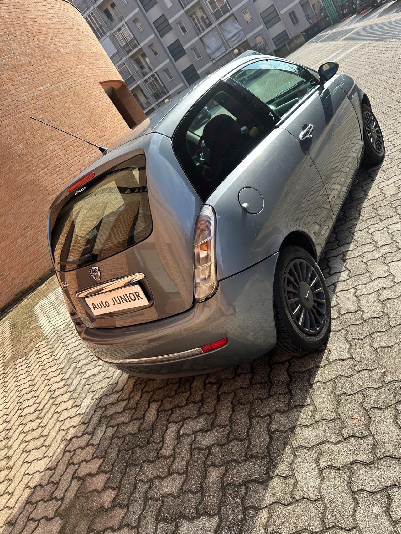 Lancia Ypsilon 1.4 Platino Ecochic GPL