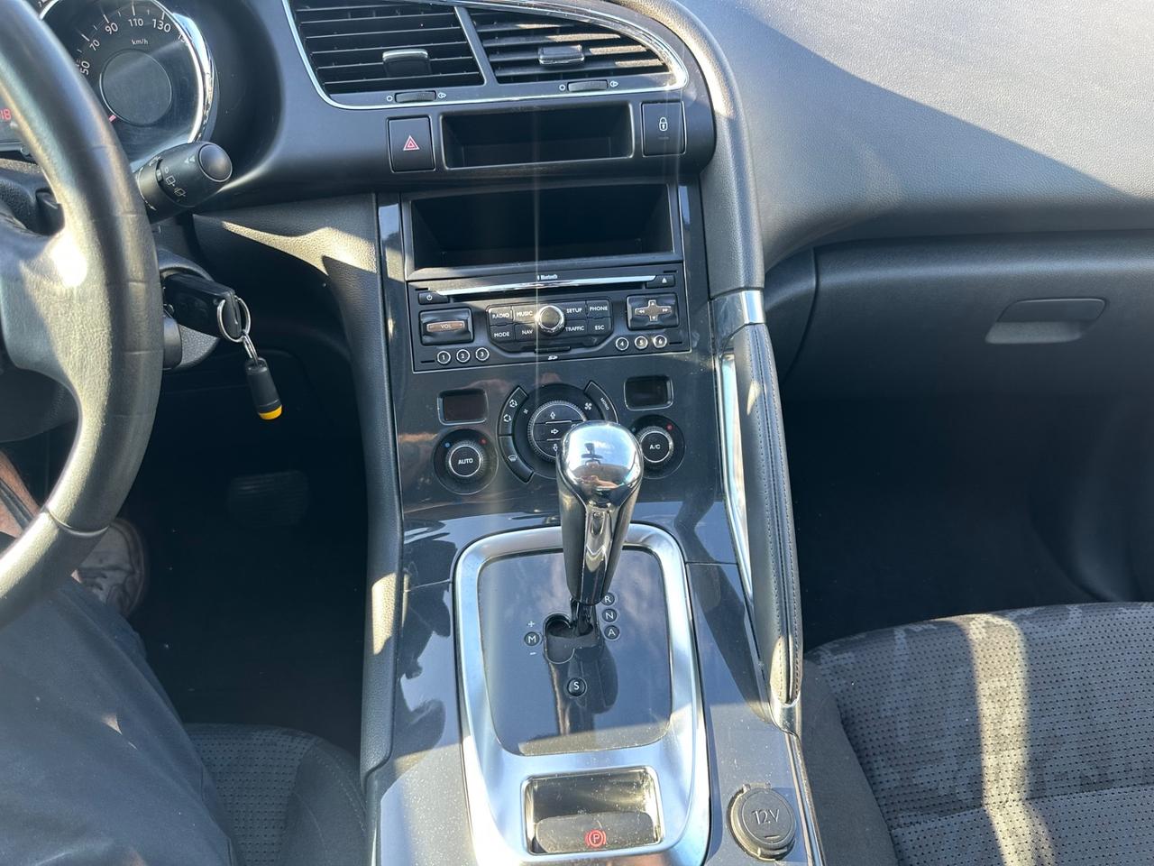 Peugeot 3008 1.6 e-HDi 112CV cambio robotizzato Stop&Start Access