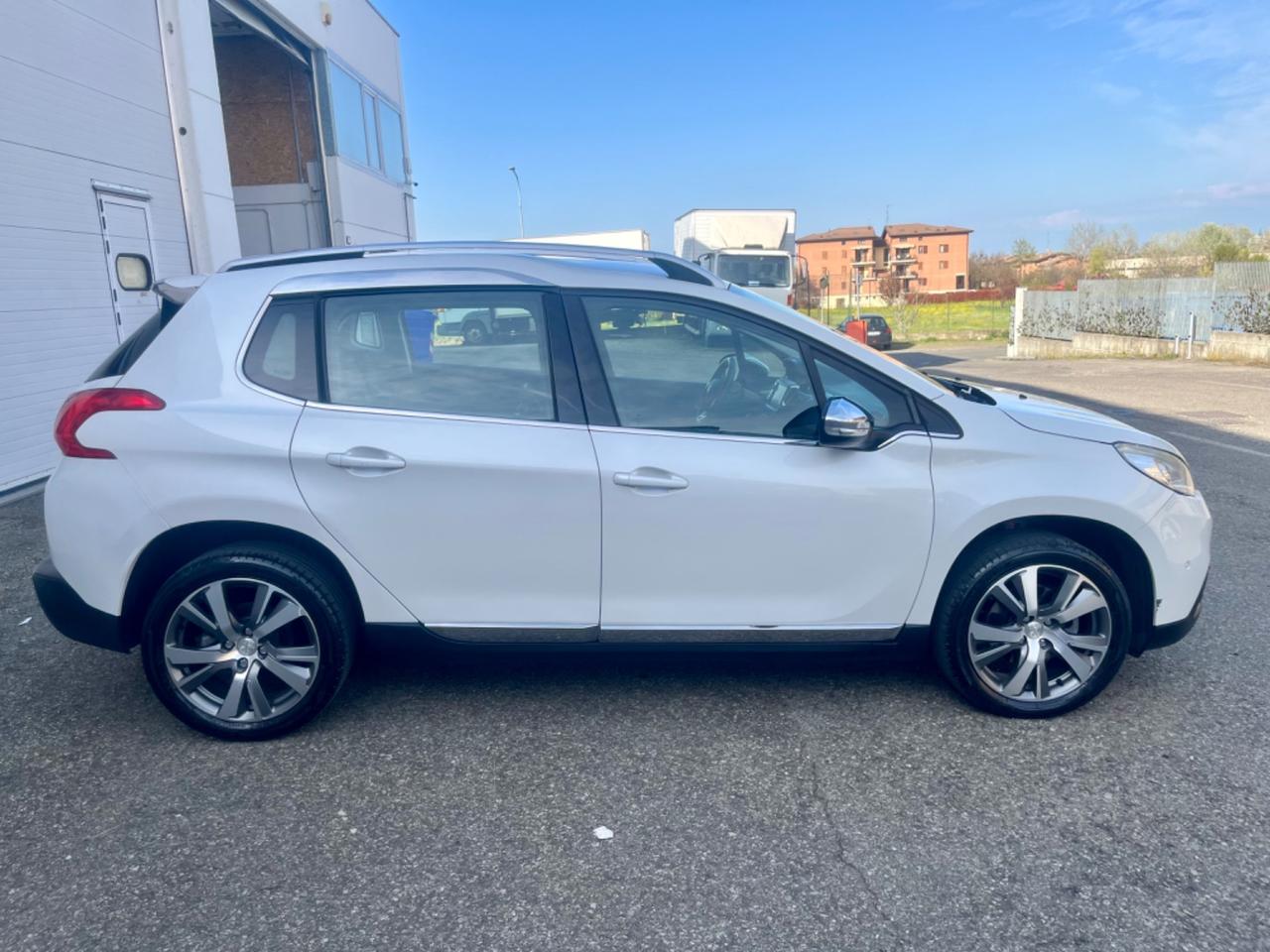 Peugeot 2008 1.6benz 2014 141.000km tagliandati