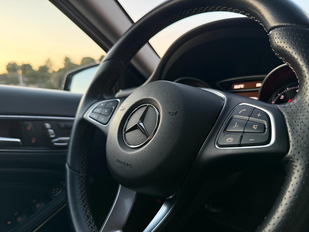 Mercedes GLA 200/2.2 136CV/CAR PLAY/TETTO/KYLESS