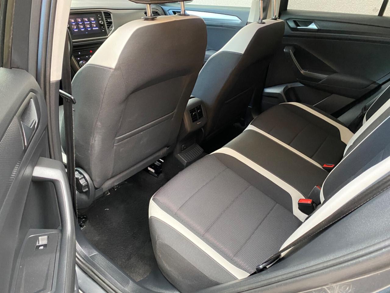 Volkswagen T-Roc 1.5 Benzina Automatica