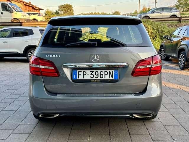 Mercedes-Benz B 180 B 180 d Sport