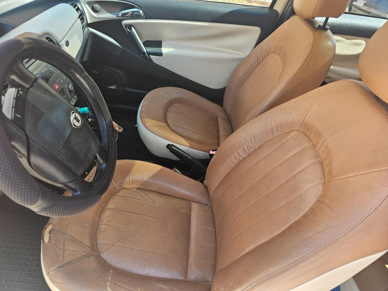 Lancia Ypsilon Platino
