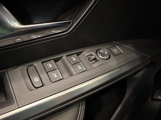 PEUGEOT 3008 Hybrid 145 e-DCS6 GT IN PROMO