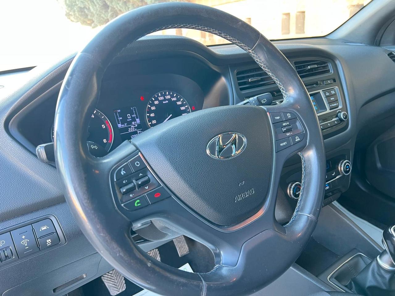Hyundai i20 1.1 DIESEL 5 PORTE TETTO APRIBILE