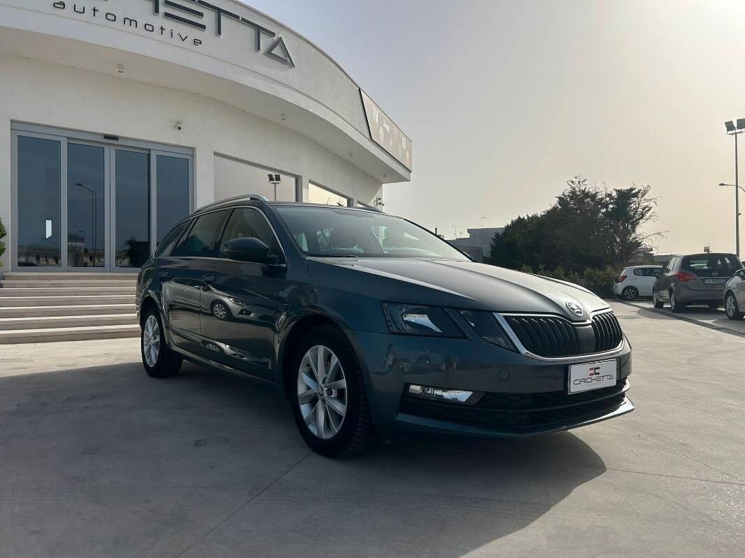Skoda Octavia Wagon 1.5 g-tec Ambition 130cv dsg