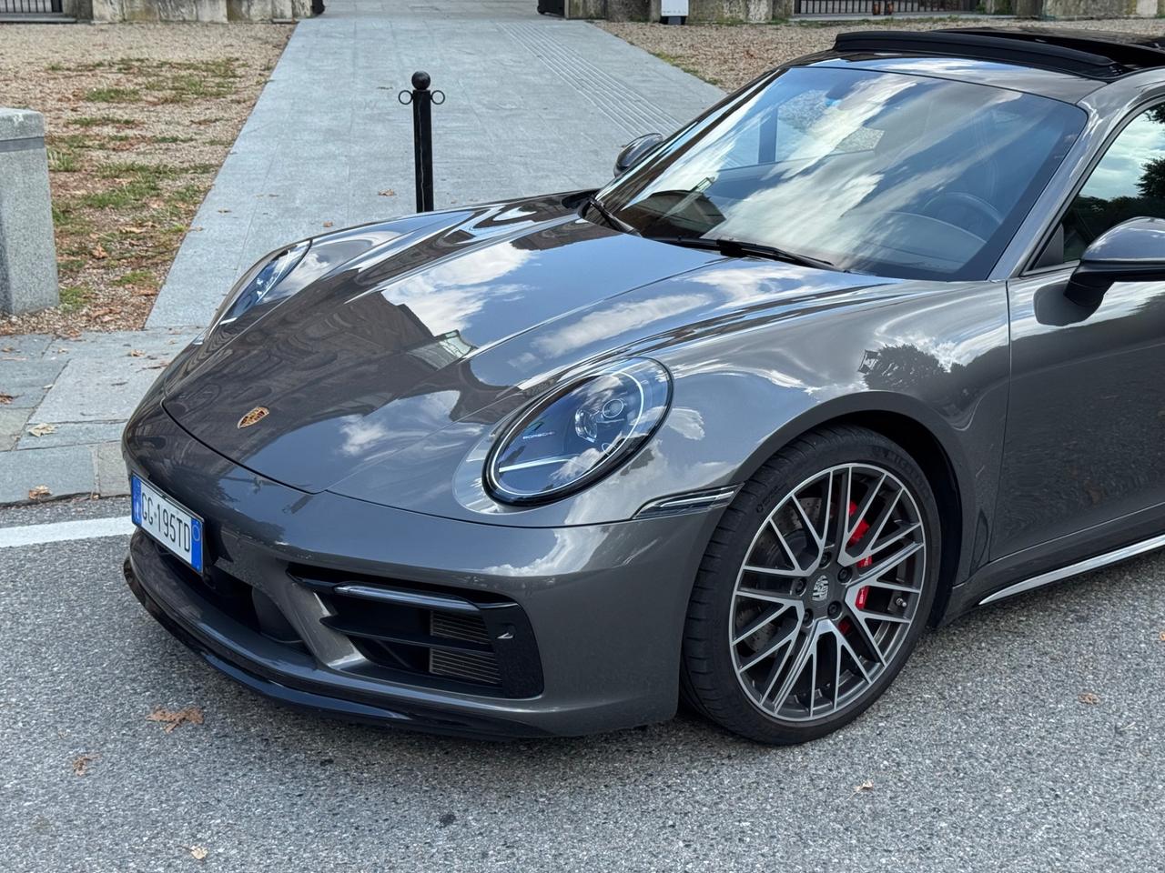 Porsche 911 Carrera 4S FULL OPTIONAL!